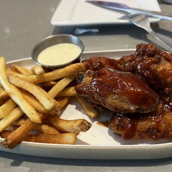 Dave & Buster's Lansing - BBQ Bone-In Wings - Arcades Near Me - Lansing, Michigan