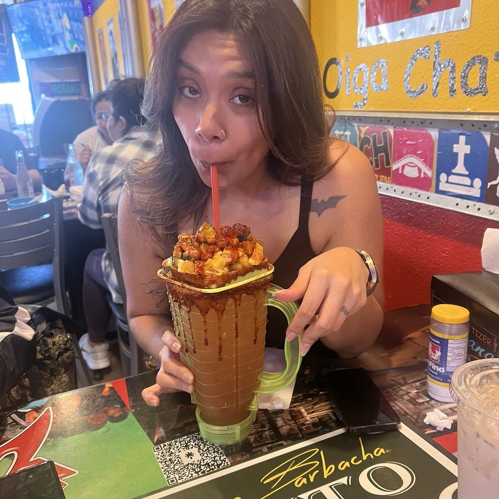 CHeve & BarbaCHa - Mi hija vino de Indiana y la trajimos para que disfrutara y viviera la experiencia de un pedacito del DF - Mexican Near Me - Moreno Valley, California