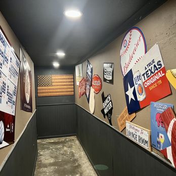 The Station on 29th - Hallway to the bathroom - Barbeque Near Me - Bryan, Texas The Station on 29th - Hallway to the bathroom - Barbeque Near Me - Bryan, Texas