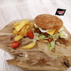 Mama Mady's - Crunchy Kids Burger