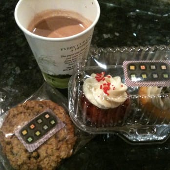 Bakeshop - Blueberry Oatmeal Cookie, Red Velvet Cupcake, Chocolate Chip Cupcake - Desserts Near Me - Arlington, Virginia Bakeshop - Blueberry Oatmeal Cookie, Red Velvet Cupcake, Chocolate Chip Cupcake - Desserts Near Me - Arlington, Virginia