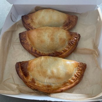 JAVI’S COOKING "Empanadas Argentinas" - Empanadas de Pollo (PO) - Empanadas Near Me - Oakland, California