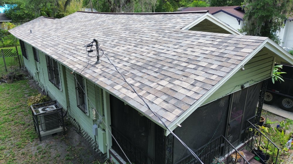 Slide of Gecko Roofing Pros