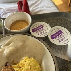 McLaren Macomb - Grape juice was a breakfast option, next to keylime pie and biscuits & gravy... all was great!