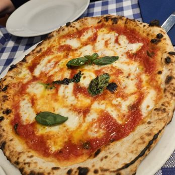 La Gallina Bianca - OK pizza, dough is fresh - Barbeque Near Me - Rome, RM