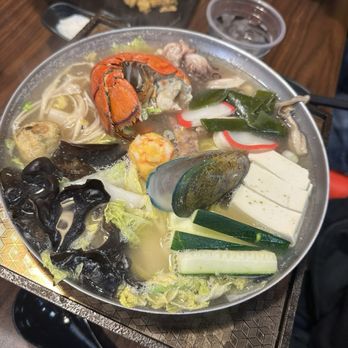 Tasty Pot - 12. Seafood Lobster Hot Soup (Wd) - Taiwanese Near Me - San Francisco, California