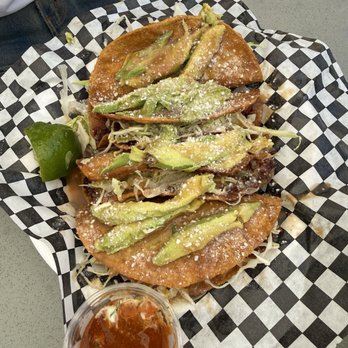 Mariscos El Chito - Seafood Near Me - Los Angeles, California
