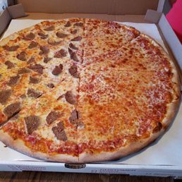 24 inch pie with 1/2 meatball. The photo does not do the size any justice.
