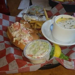 Graves Seafood - Lobster roll with lobster stew
