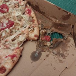 Santo's Pizza