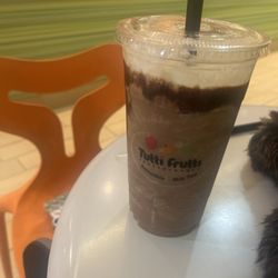 Tutti Frutti Frozen Yogurt - Large Chocolate, Peanut Butter, and Banana  Smoothie