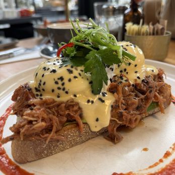 Hole In The Wall - Pulled Pork Benedict - Coffee & Tea Near Me - New York, New York Hole In The Wall - Pulled Pork Benedict - Coffee & Tea Near Me - New York, New York