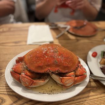 Thanh Long - ROAST CRAB MKT a whole Dungeness crab roasted with An"s garlic sauce & secret spices - Seafood Near Me - San Francisco, California Thanh Long - ROAST CRAB MKT a whole Dungeness crab roasted with An"s garlic sauce & secret spices - Seafood Near Me - San Francisco, California