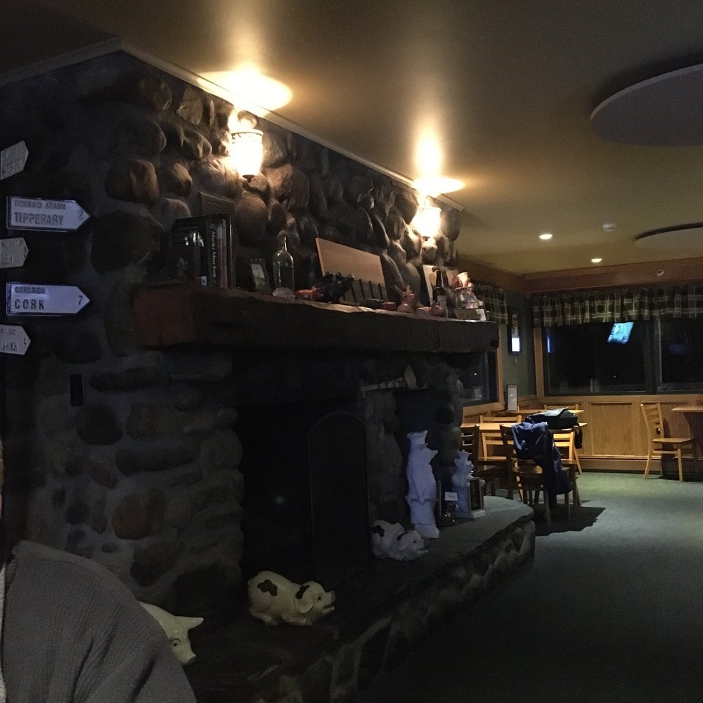 Otis & Oliver's - The bar area - New American Near Me - Latham, New York