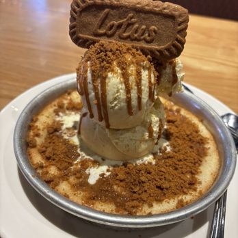 BJ's Restaurant & Brewhouse - Biscoff pizookie - American Near Me - San Jose, California BJ's Restaurant & Brewhouse - Biscoff pizookie - American Near Me - San Jose, California
