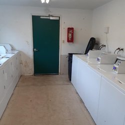 Deer Crossing Apartments - Laundry room