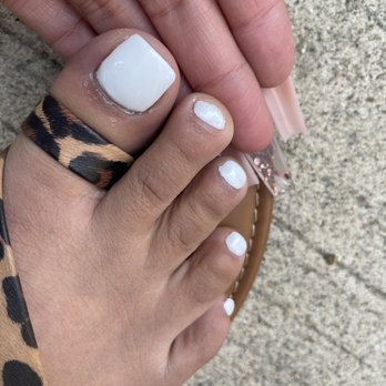 The Nail Loft - the polish looks horrible and my second toe nails top coat came off. the other toes polish just does not look good. - Nail Salons Near Me - Montclair, California