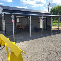 Smashville - Shed so you can eat out of the weather
