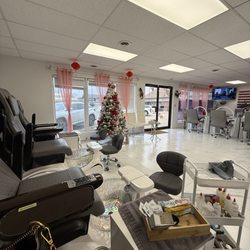 Nailpedia Salon - Inside