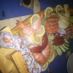 Kashiwa - Detalle de la popa del Barco de sushi del Kashiwa. Hay que pedirlo sí o sí.