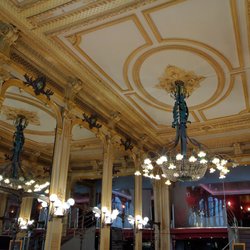 Brasserie du Commerce - Beautiful ceiling