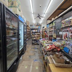 3 Aunties Thai Market - View of the store