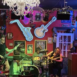 Backroom Live - Rachelle Coba Music