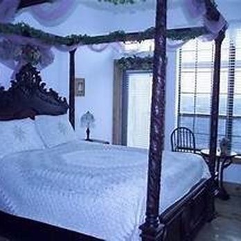 Gruene River Inn - Bed & Breakfast Near Me - New Braunfels, Texas Gruene River Inn - Bed & Breakfast Near Me - New Braunfels, Texas