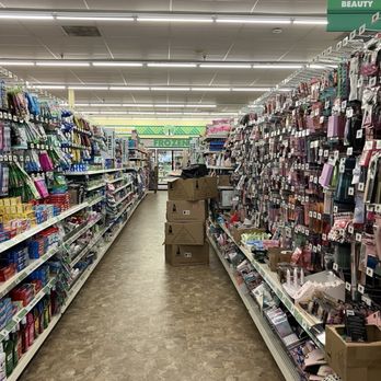 Dollar Tree - Discount Store Near Me - Pewaukee, Wisconsin