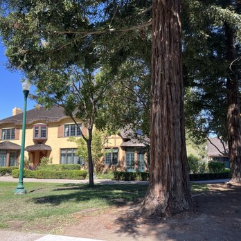 Ainsley House - It's next to the new Campbell Library - Landmarks & Historical Buildings Near Me - Campbell, California