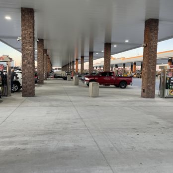 Buc-ee's - 128 gas pumps...more than you can see! - Gas Stations Near Me - Crossville, Tennessee