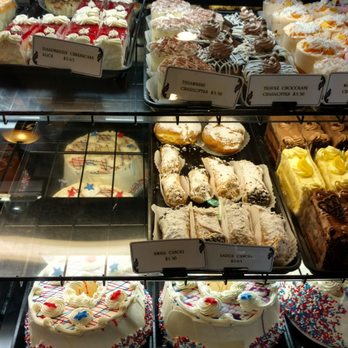 Lincoln Bakery - One of the goodie cases - Bakeries Near Me - Bellevue, Pennsylvania Lincoln Bakery - One of the goodie cases - Bakeries Near Me - Bellevue, Pennsylvania