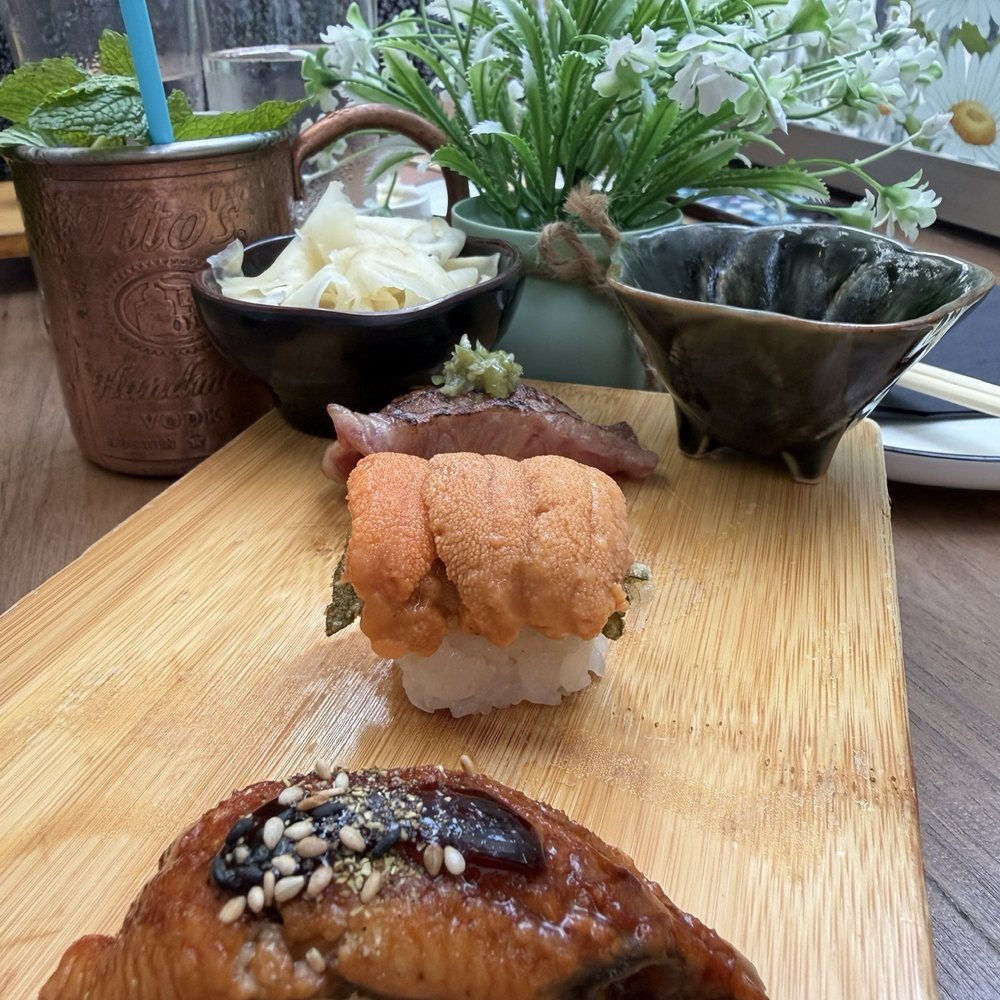 Unagi, uni, beef Unagi, uni, beef