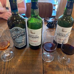 White, Tawny (fine), Ruby (fine) ports