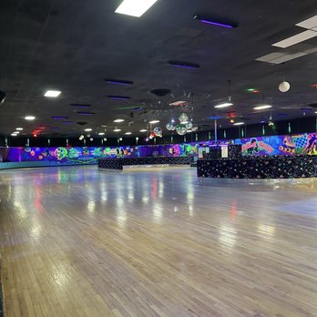 Skateland - Skating Rinks Near Me - Indianapolis, Indiana