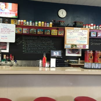Fostoria Dell's - The place is decorated with old lunch boxes and Thermos bottles. - Breakfast & Brunch Near Me - Fostoria, Ohio