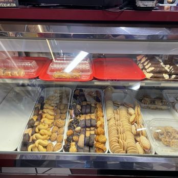 Scittinos Italian Market Place - Take Out restaurant in Catonsville, MD