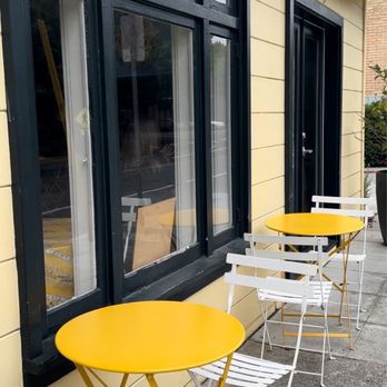 Les Pascals - Front seating area. - Bakeries Near Me - Glen Ellen, California