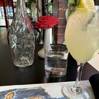 Nittis Italian Restaurant in Hell's Kitchen - Limoncello spritz - Italian Near Me - New York, New York Nittis Italian Restaurant in Hell's Kitchen - Limoncello spritz - Italian Near Me - New York, New York