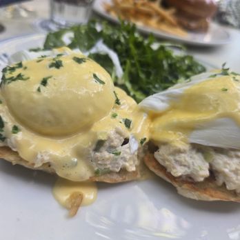 Simonette - Crab Benedict - French Near Me - Culver City, California