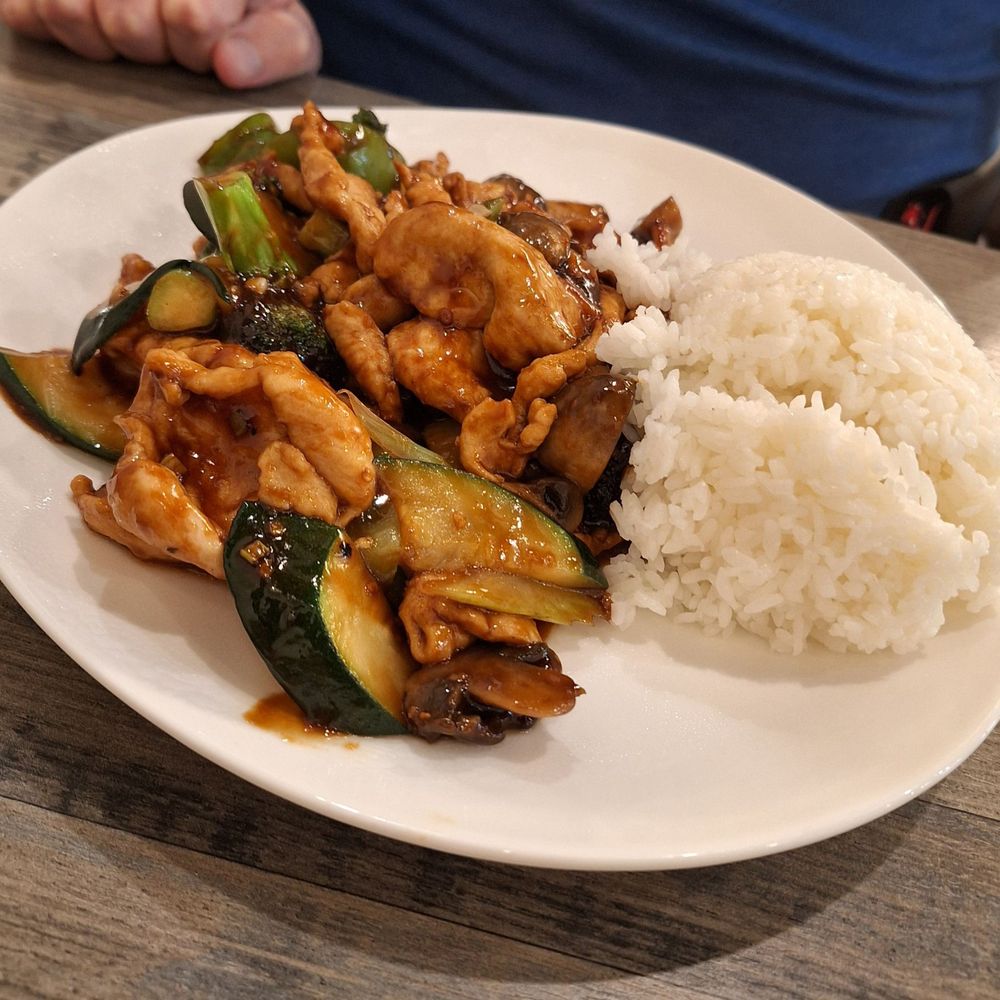 Sora Sushi Ramen - Spicy Garlic Chicken - Sushi Bars Near Me - Apex, North Carolina Sora Sushi Ramen - Spicy Garlic Chicken - Sushi Bars Near Me - Apex, North Carolina