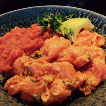 Shiki Sushi - Spicy Tuna and Salmon Bowl. Yes! - Sushi Bars Near Me - Studio City, California