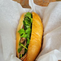 Chicken bahn mi Chicken bahn mi