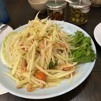 Ruen Pair - Papaya salad - Thai Near Me - Los Angeles, California Ruen Pair - Papaya salad - Thai Near Me - Los Angeles, California