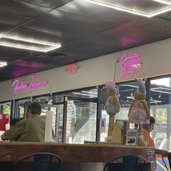 Frida’s Taqueria - Dining area - Tacos Near Me - Vista, California