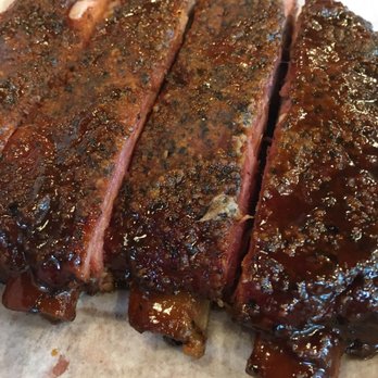 la Barbecue - Ribs are tender with a hint of sweetness. Very moist and pair well with their sweet sauce. - Barbeque Near Me - Austin, Texas la Barbecue - Ribs are tender with a hint of sweetness. Very moist and pair well with their sweet sauce. - Barbeque Near Me - Austin, Texas