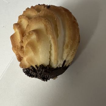 Erik’s Sweet Creations - Bakeries Near Me - Burbank, California