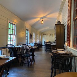Christiana Campbell's Tavern - Back dining room