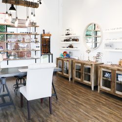 Monocle Eye Care & Eyewear Gallery