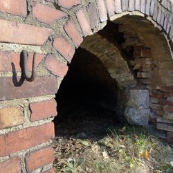 Leetonia Beehive Coke Ovens Park - Beehive oven with door hanging hardware still visible.